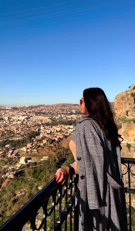 milf handjob onlyfans hot xxx images