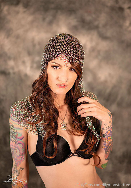 lilymonsterfree star nudes galleries