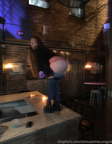 skiimaskthecumgod naked star pictures