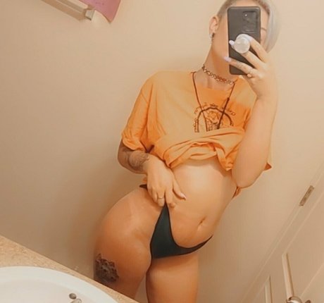 fcassibreee pornstar top photo