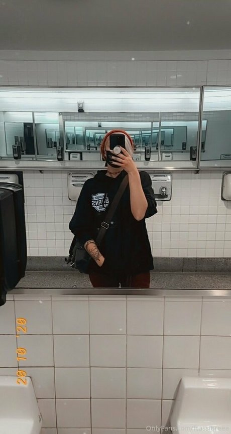 fcassibreee model high quality pictures