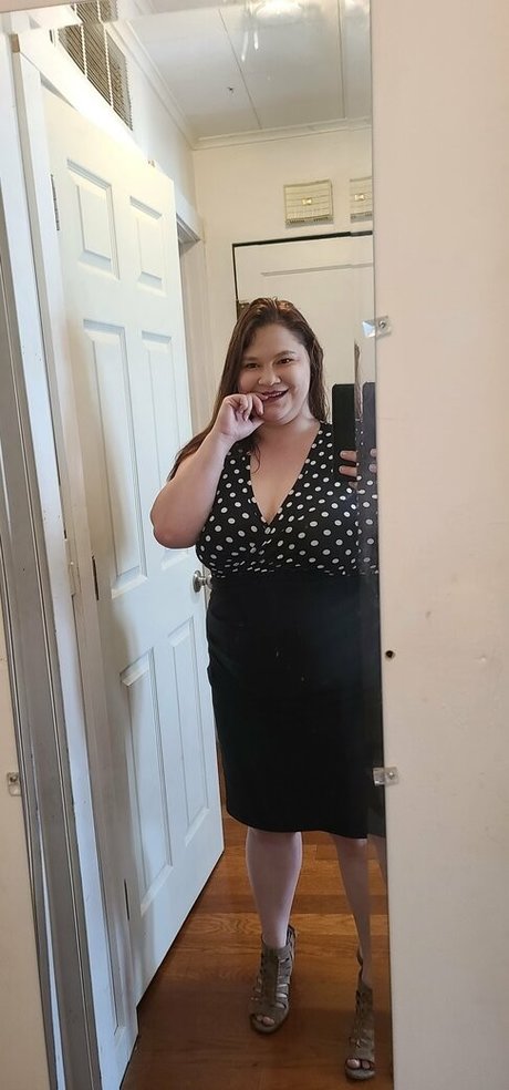 mearathegoddess erotic model img