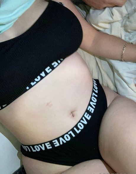 dylinnis pornstar hd photo