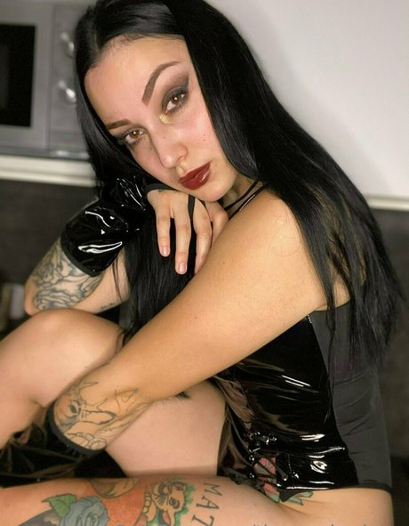 thornesharlotte model xxx image