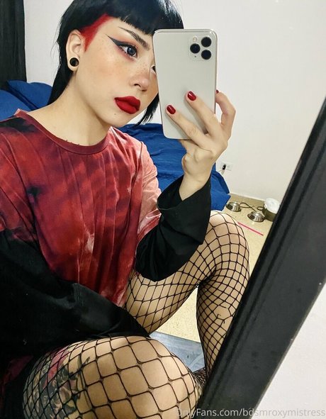 latina shemale onlyfans art naked photos