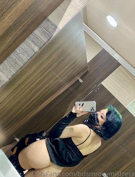 redhead milf onlyfans erotic pic