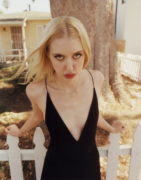 Chloe cherry sexy akt galerien