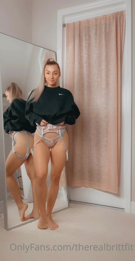 Britt Fit hd pornographische fotos