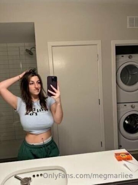 Megan McCarthy erwachsene schöne bild