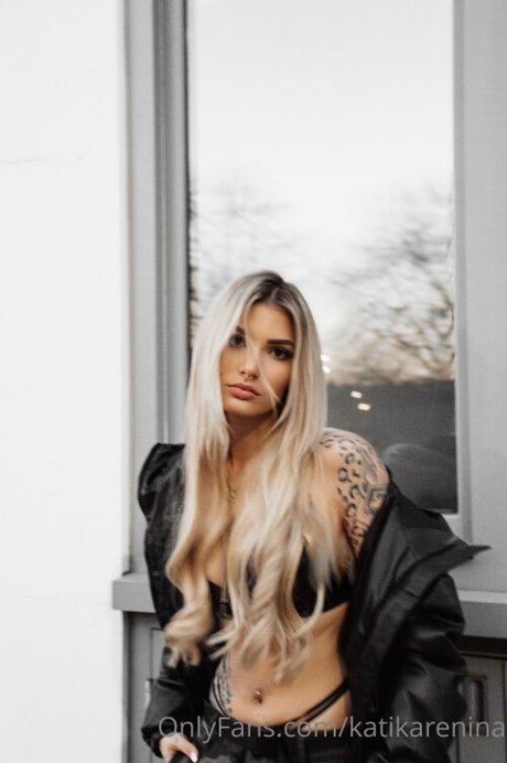 Kati Karenina model sexy galerie