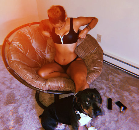 Janae Girard hübsche pornografische fotos