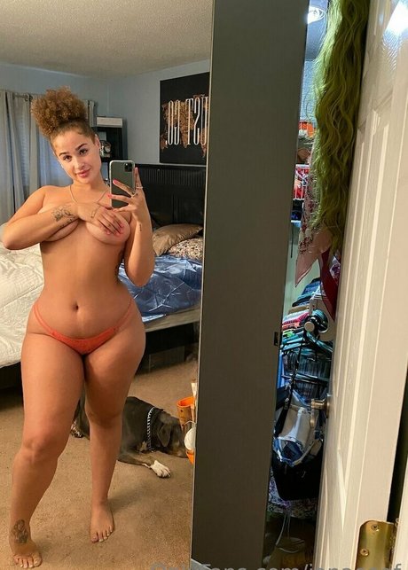 Janae Girard beste sexy bild