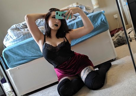 Hellcathhh schauspielerin perfekte galerie