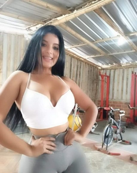 Alejandra Quiroz nackt heiße bild