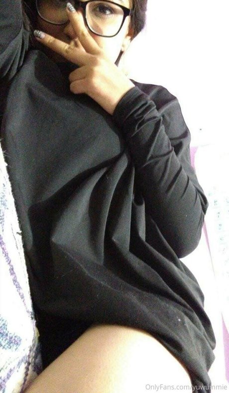 Yuwummie exklusive akt foto