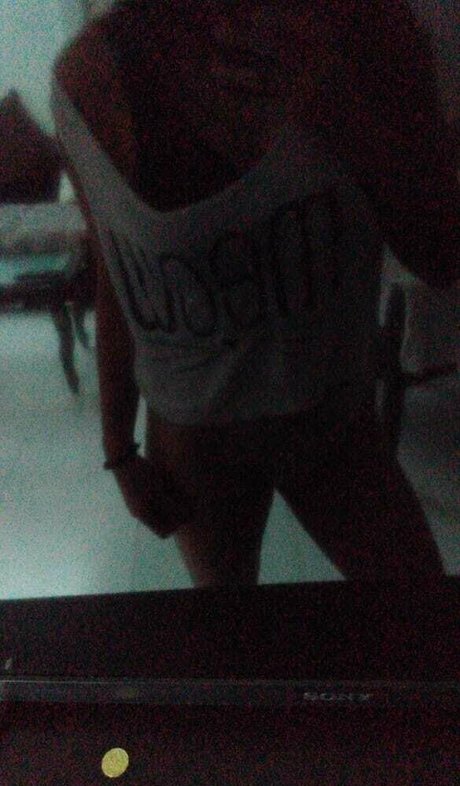 Yuwummie schauspielerin exklusive galerie