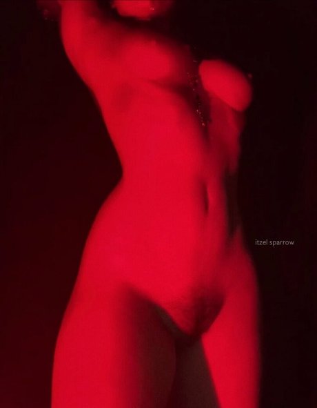 Itzel2002 kostenlose erotische fotos