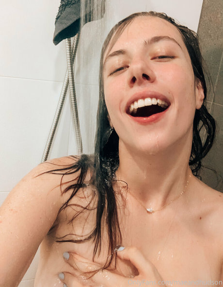 maecartia hd pornostar foto