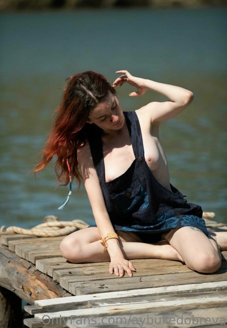 Aybuke Dobreva nackte pornostar bilder