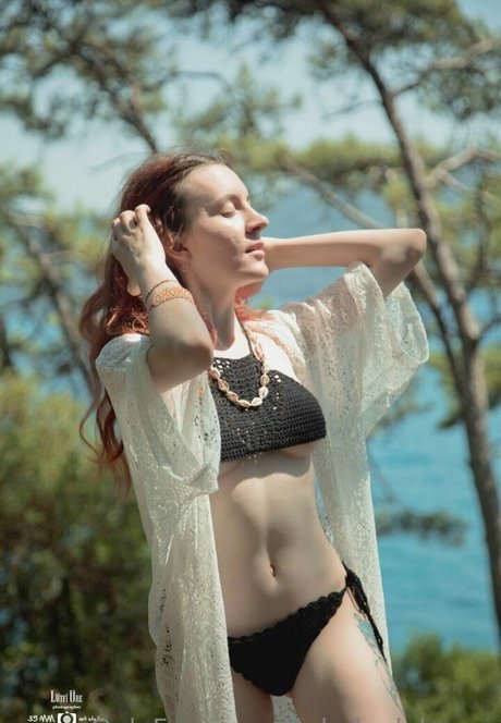 Aybuke Dobreva model erotische fotos