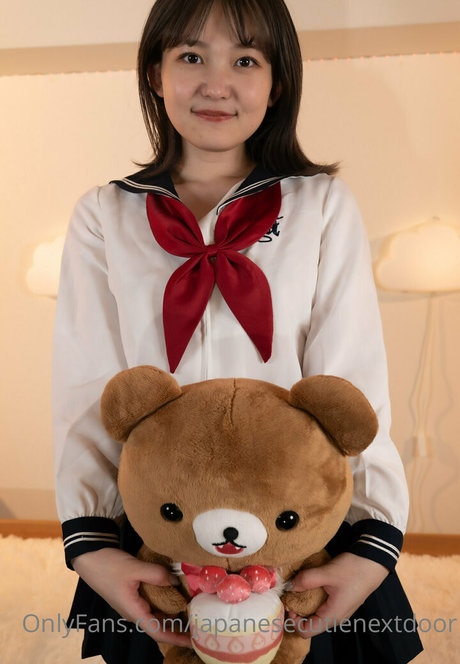 Japanese Cutie Next Door freie erwachsene bilder