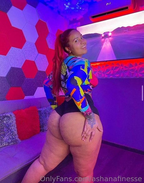 ashana 01 pornostar heiße bild