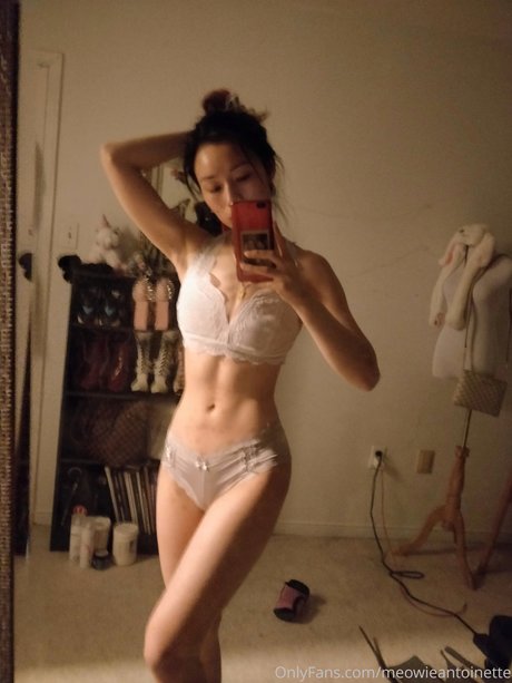 Meowieantoinette xxx heiße bild