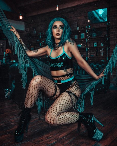 Alessa Savage kunst freie galerie