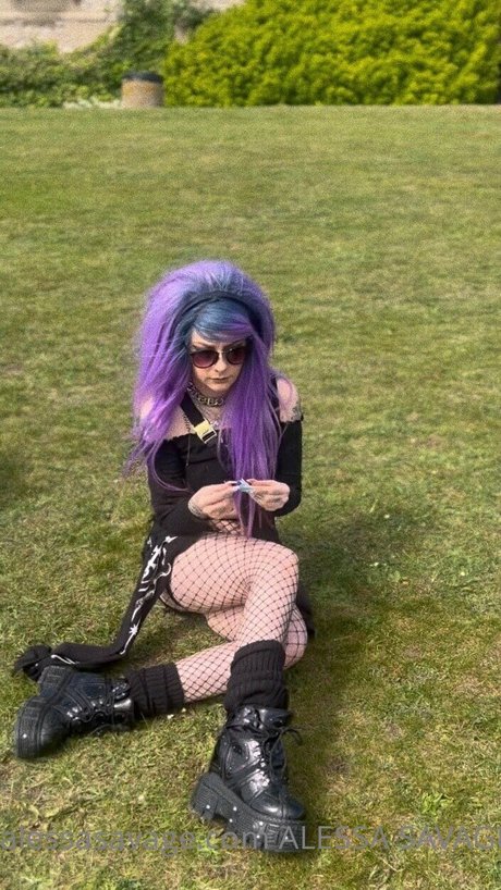 Alessa Savage pornostar top bild