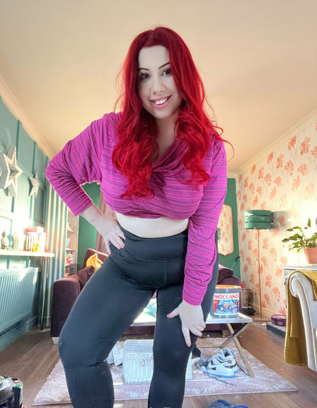 Lucy Jones pornostar perfekte archiv