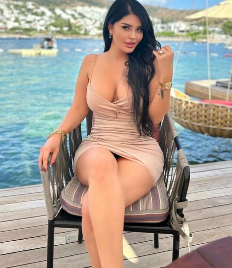 Ebru Polat nette foto