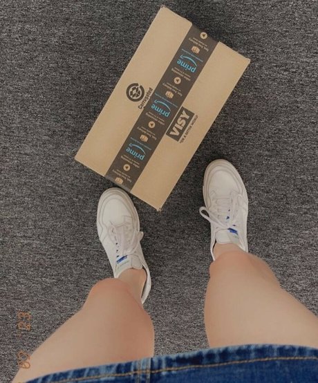 lilhyper kostenlose nackte bild