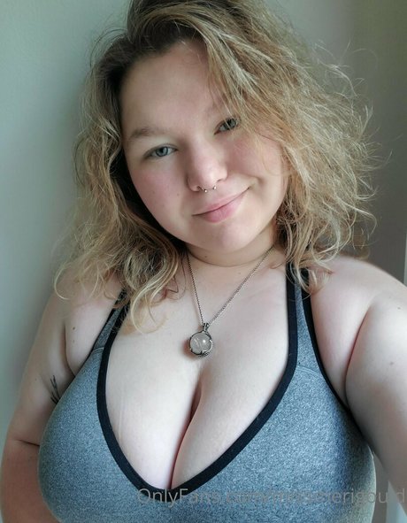 MissMeriGould model pornografische foto