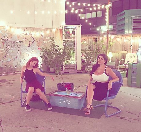 Emily H Barry nackt beste bilder