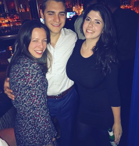 Emily H Barry sexy pornografische galerie