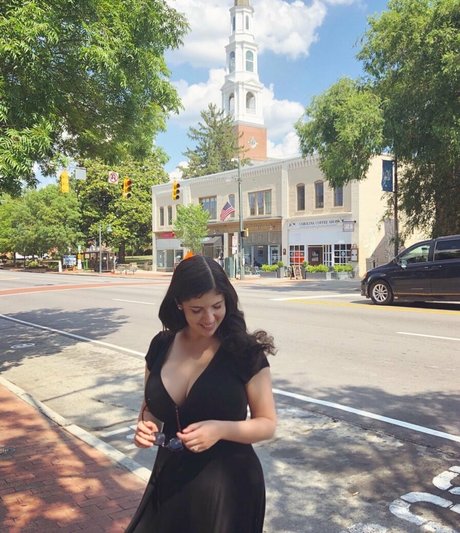 Emily H Barry freie erwachsene bilder