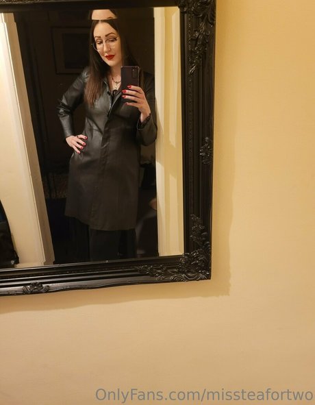 missteaasmr schauspielerin nackten fotos