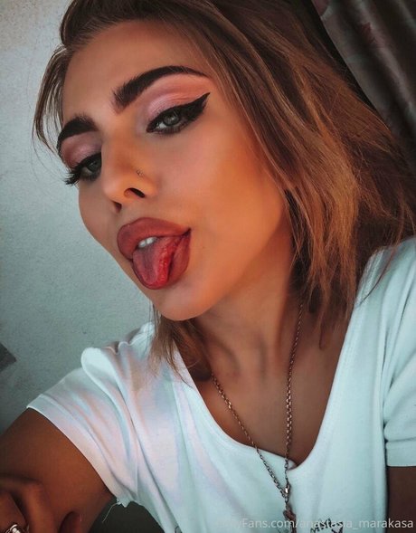 nastya marakuja kunst hübsche galerie