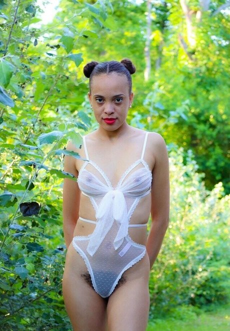 Peachy Bush heiße akt bilder