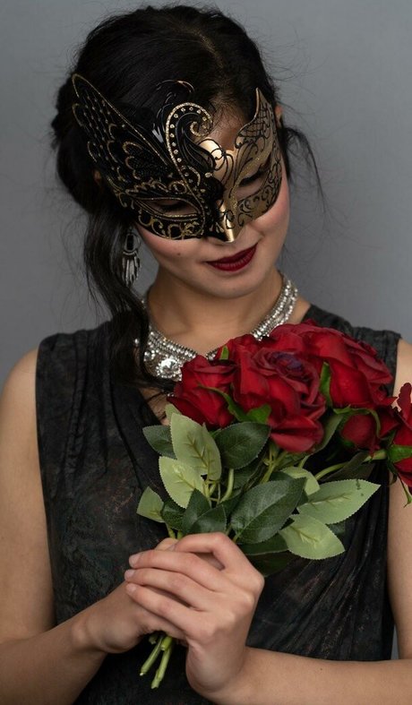 Soraya Mitta schauspielerin akt bilder