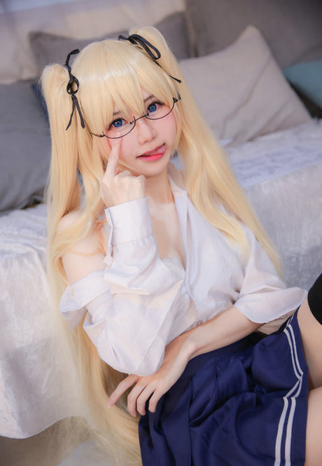 Iamdorasnow top sexy fotos