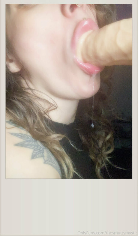 thesmuttymystic Bilder