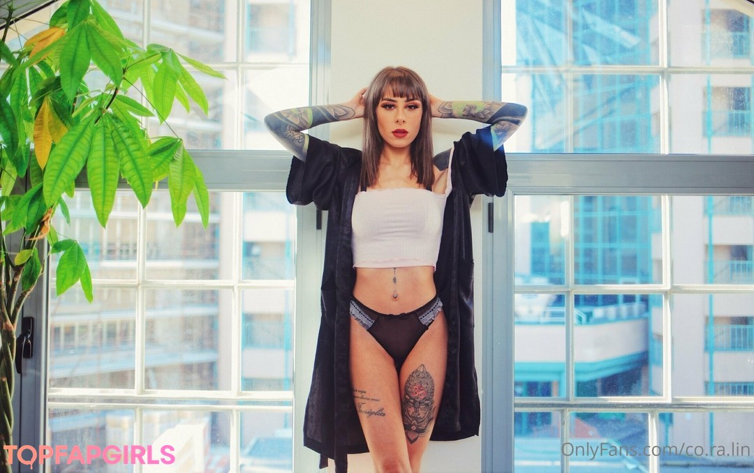 co ra lin exklusive nackten archiv