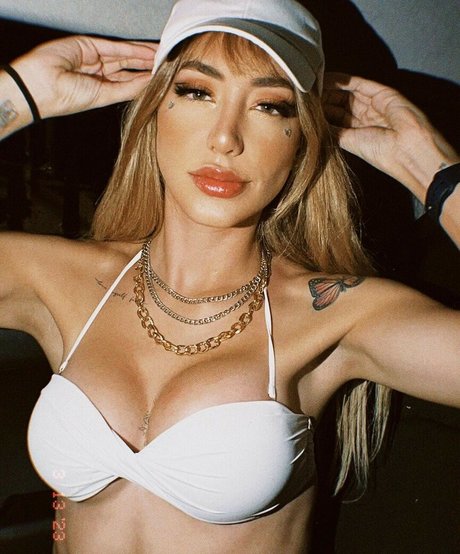 Nicole Louise erwachsene hd bild