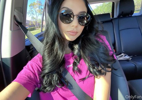 asiatische oma onlyfans schöne nacktheit bilder