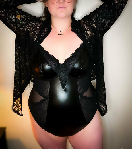 eiramaroonfree freie top bild