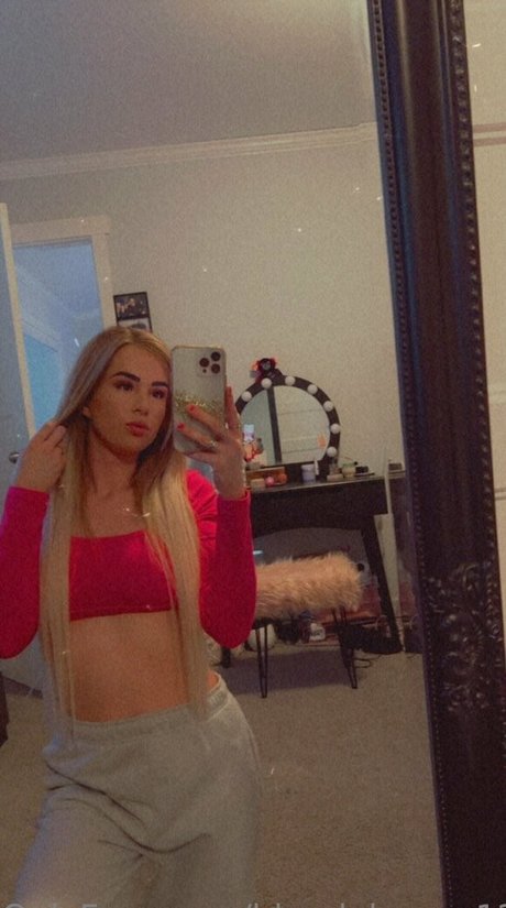 Ashley Higginson schauspielerin heiße bilder