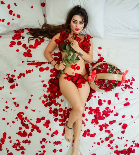 Ankita Dave hübsche perfekte bilder