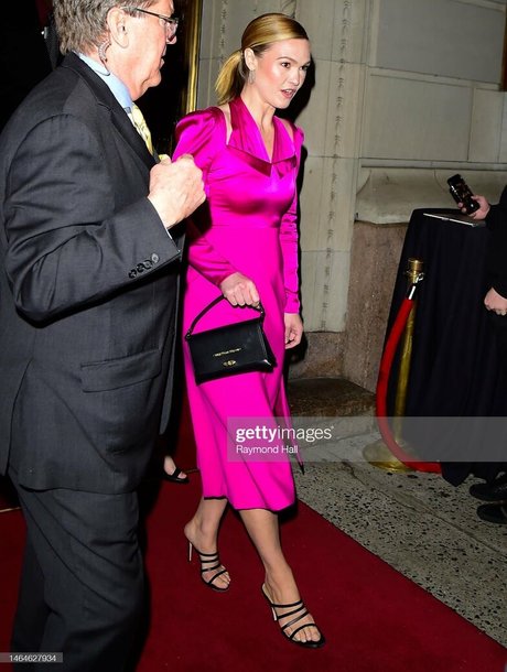 Julia Stiles kostenlose porno fotos