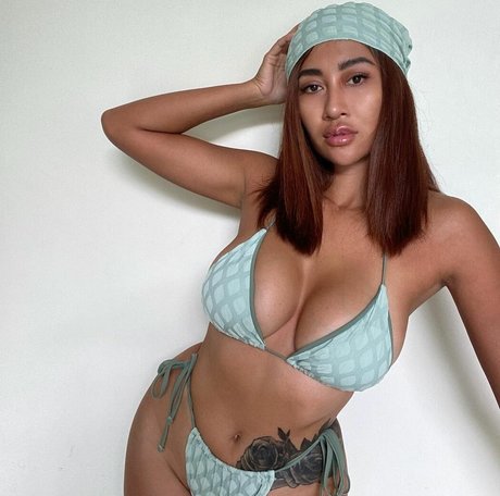 superdünne onlyfans nackten bilder